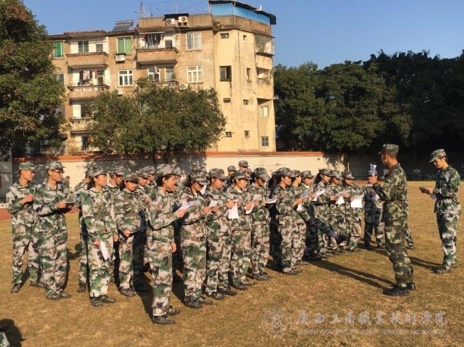 山海关古城为不让住户冒烟，直接把灶炕给封了，你如何看待这一举措？